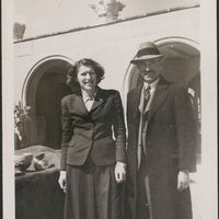 http://83.212.248.204/data/data/enotitaA/A SECTION/View_images/PHOTOS/SAUL AND GLADYS WEINBERG/SAUL AND GLADYS WEINBERG BOX 7/SGW_0451.jpg